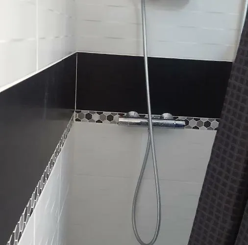 Parenthese En Mayenne بيت للعطل